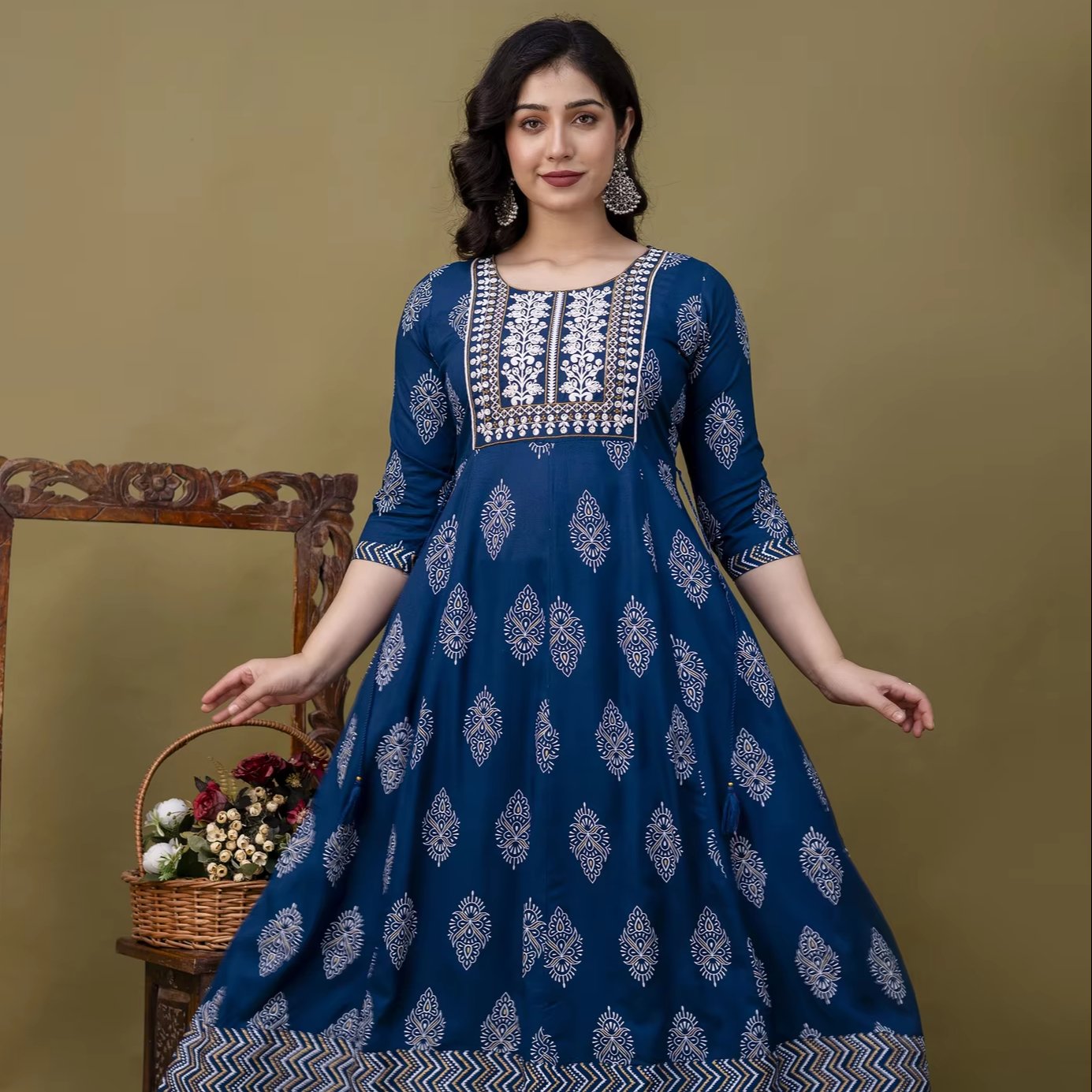 New Elegant Satin Maxi Dress for Plus-Size Women Sexy Deep V Halter Digital Printed Summer Style Top Embroidered Modest Woven